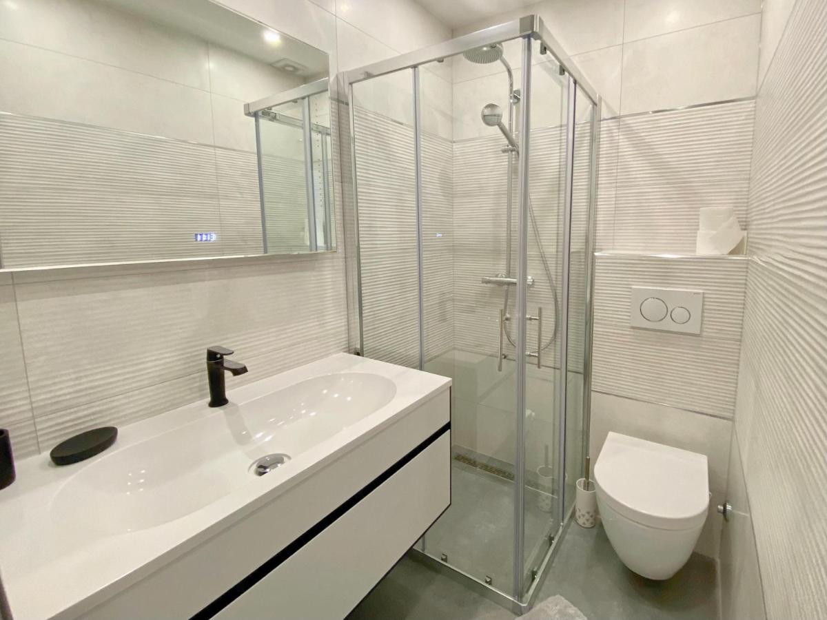 Guest House Meri Bol Bagian luar foto